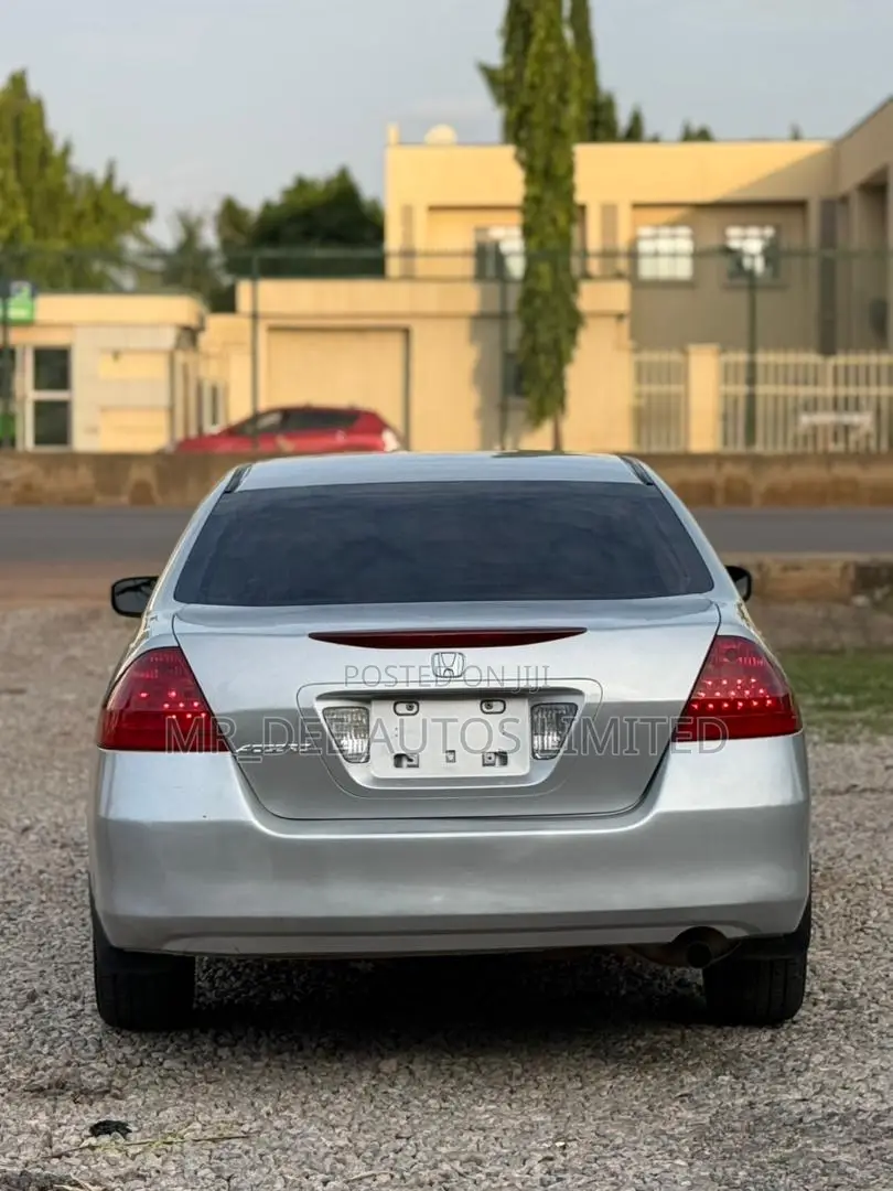 Honda Accord 2008 Silver