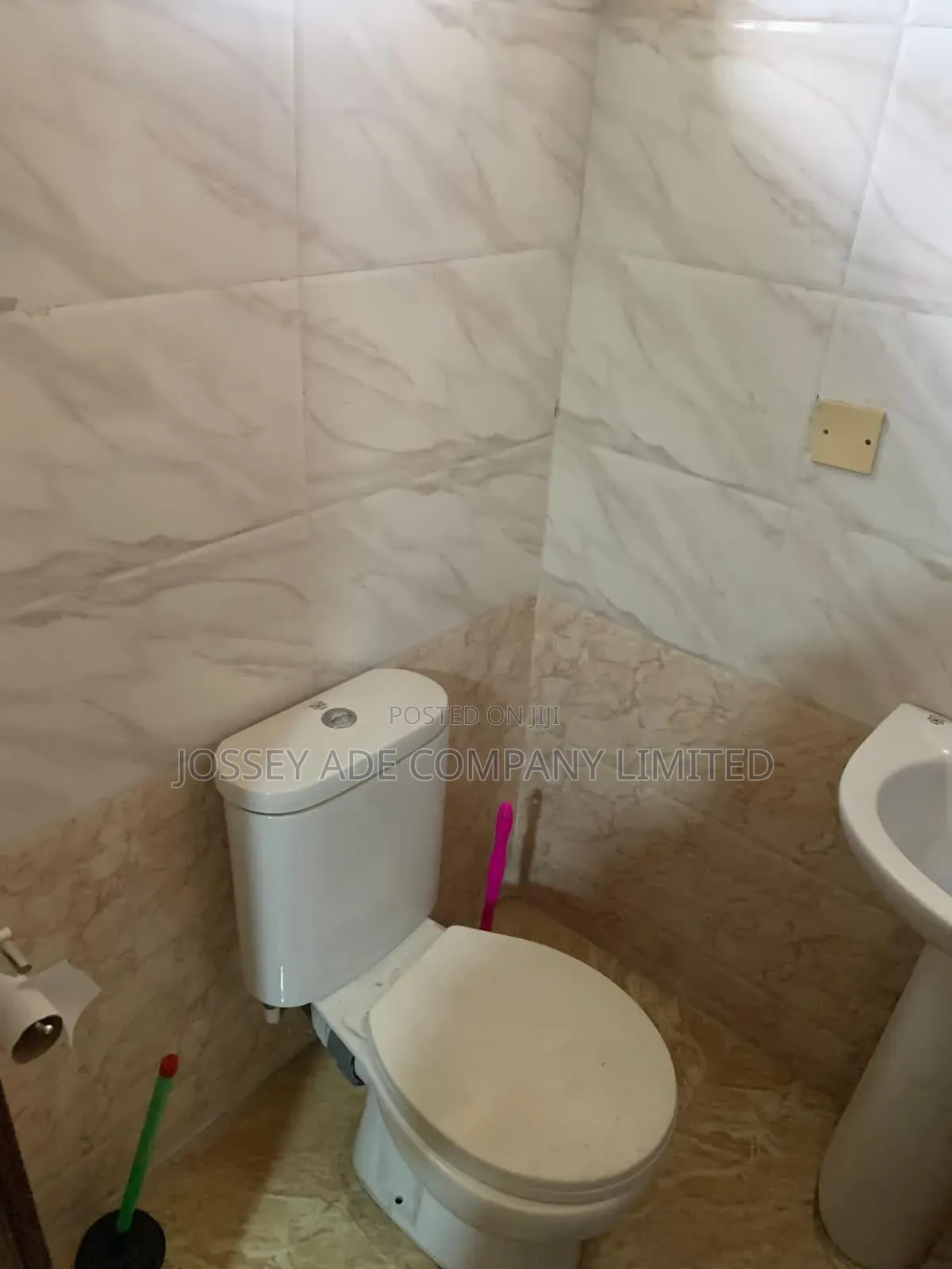 Furnished 5bdrm Duplex in Osapa london for sale