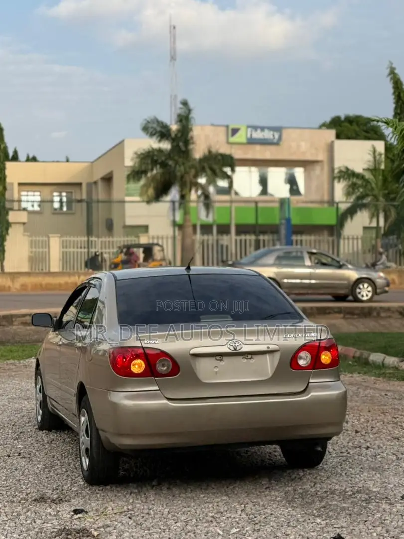 Toyota Corolla 2007 Gold