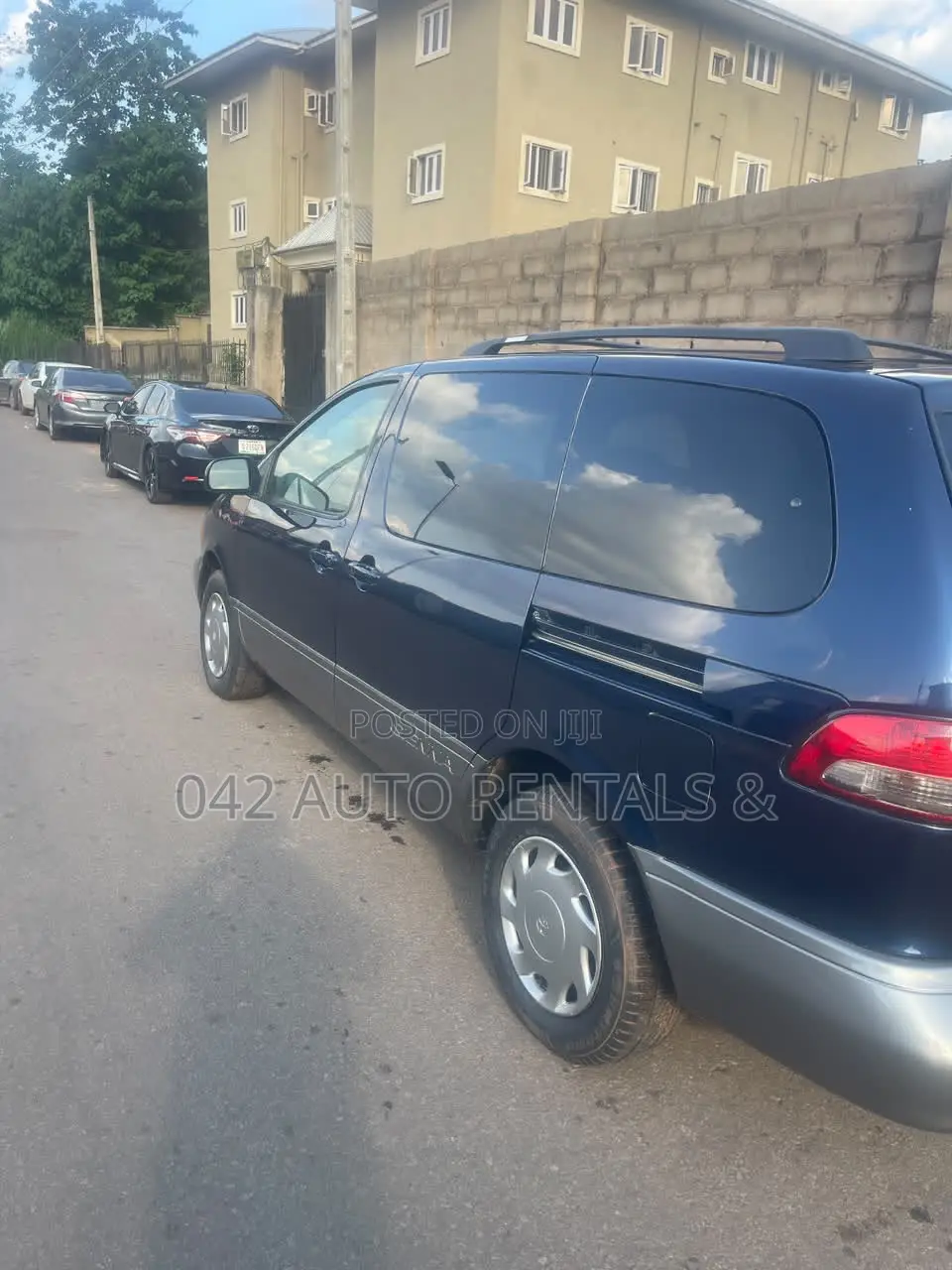 Toyota Sienna 2002 Blue