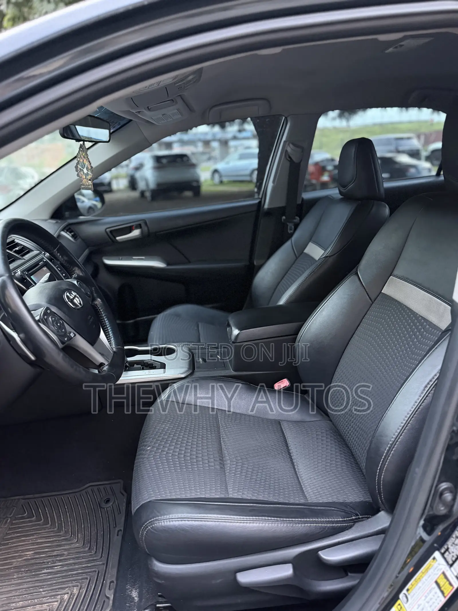 Toyota Camry SE 4dr Sedan (2.5L 4cyl 6A) 2013 Blue