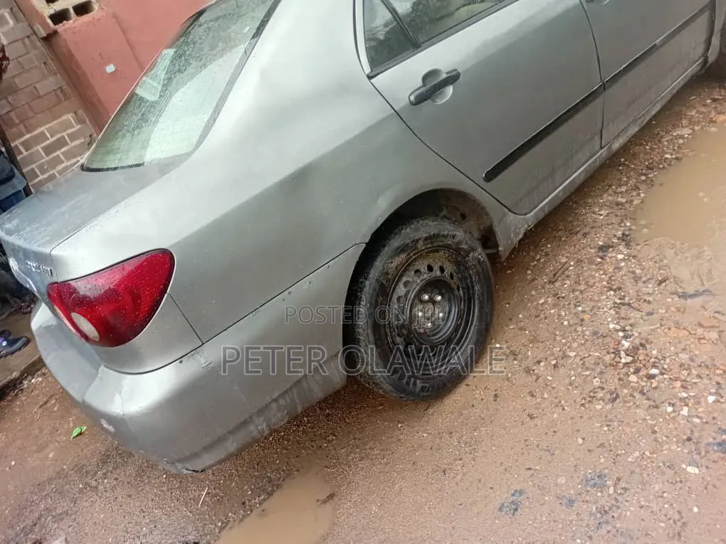 Toyota Corolla 2005 Green