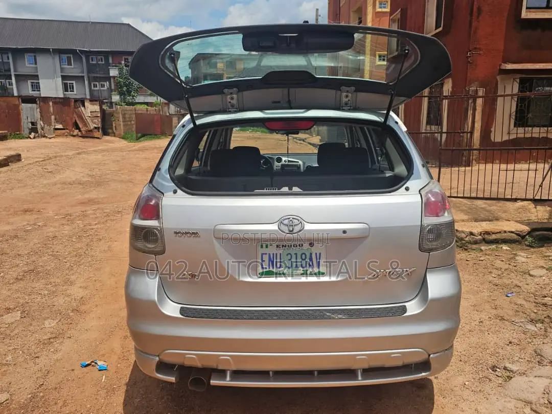Toyota Matrix 2006 Silver