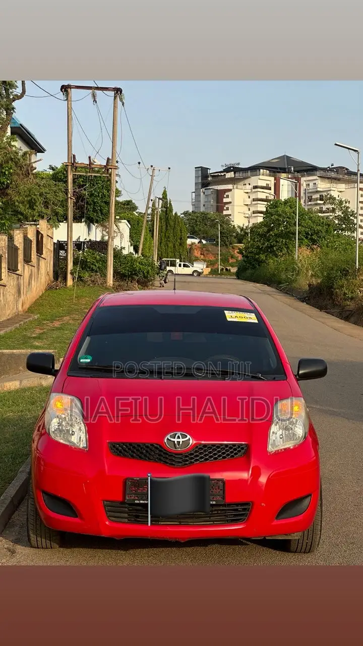 Toyota Yaris 2003 Red