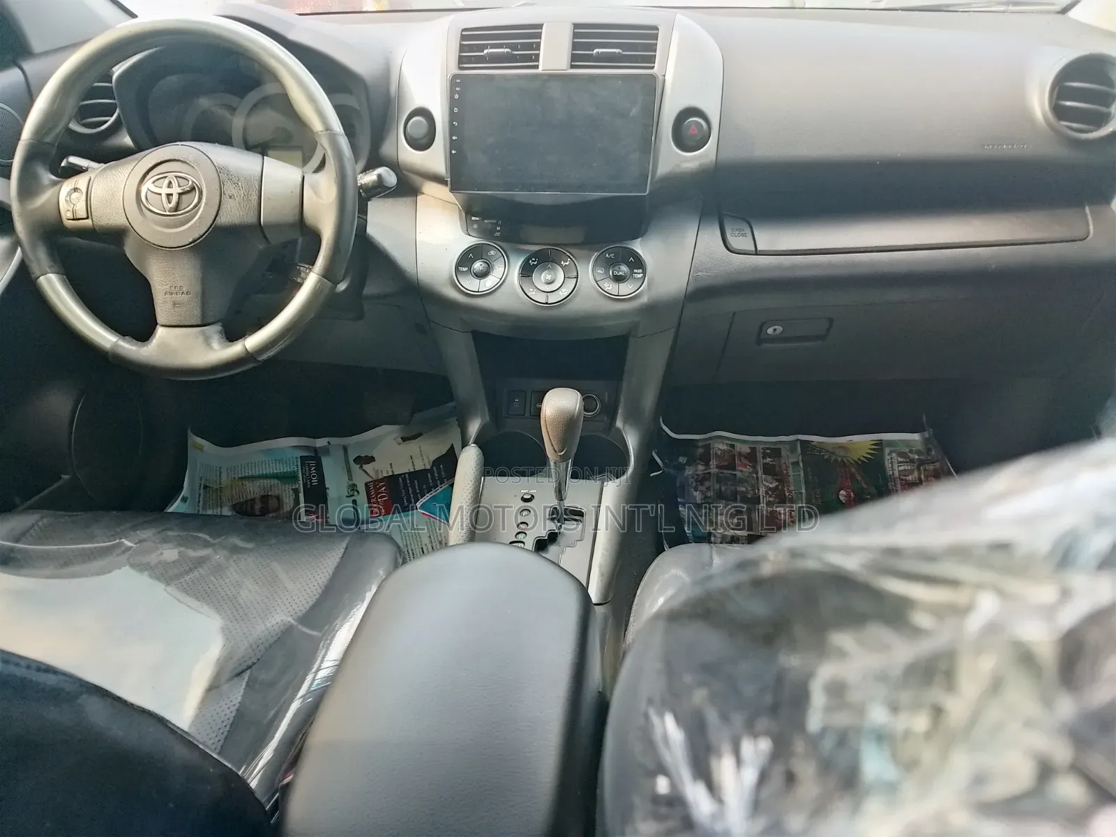 Toyota Rav4 2011. V4 Engine Model Full Option