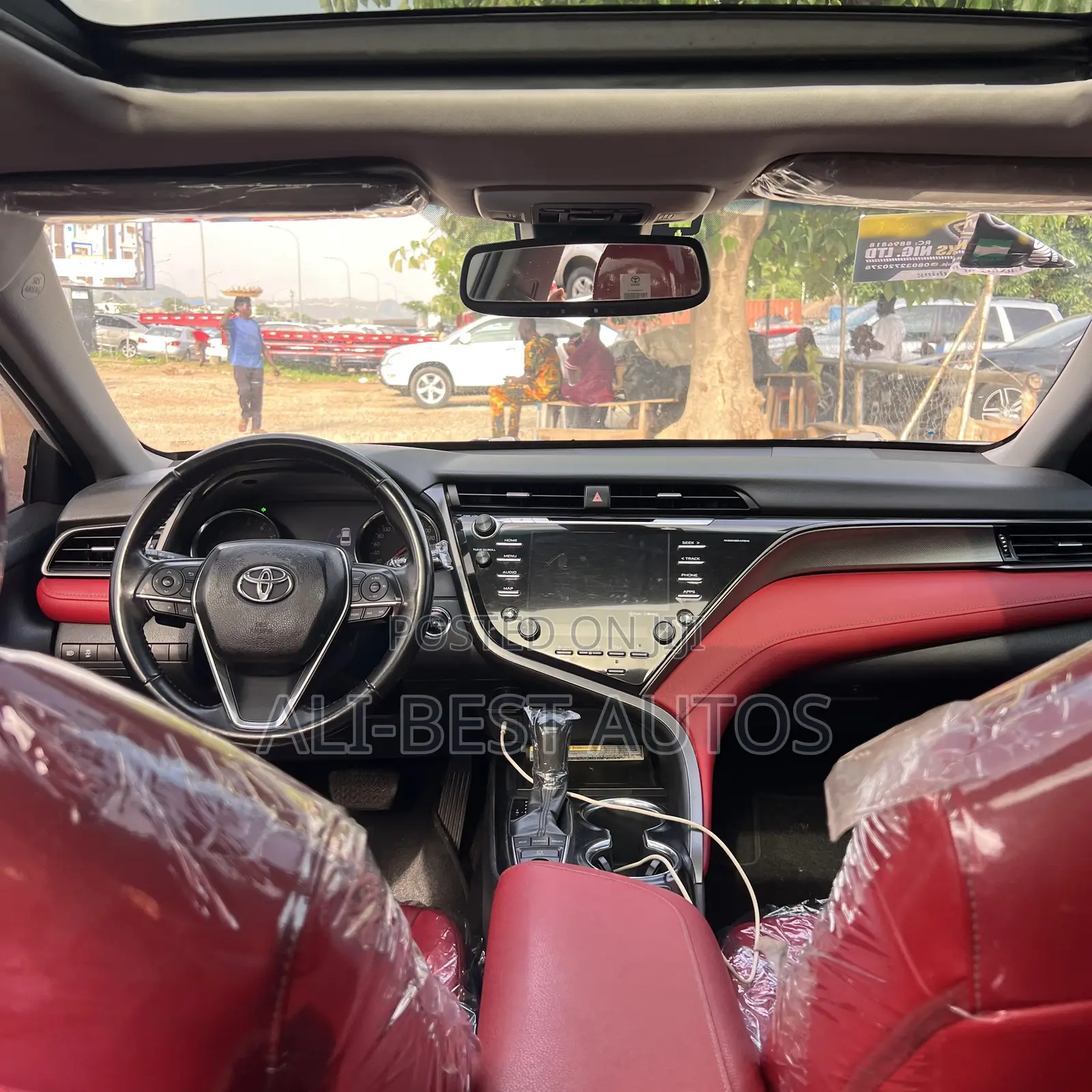 Toyota Camry XSE (2.5L 4cyl 8A) 2019 White