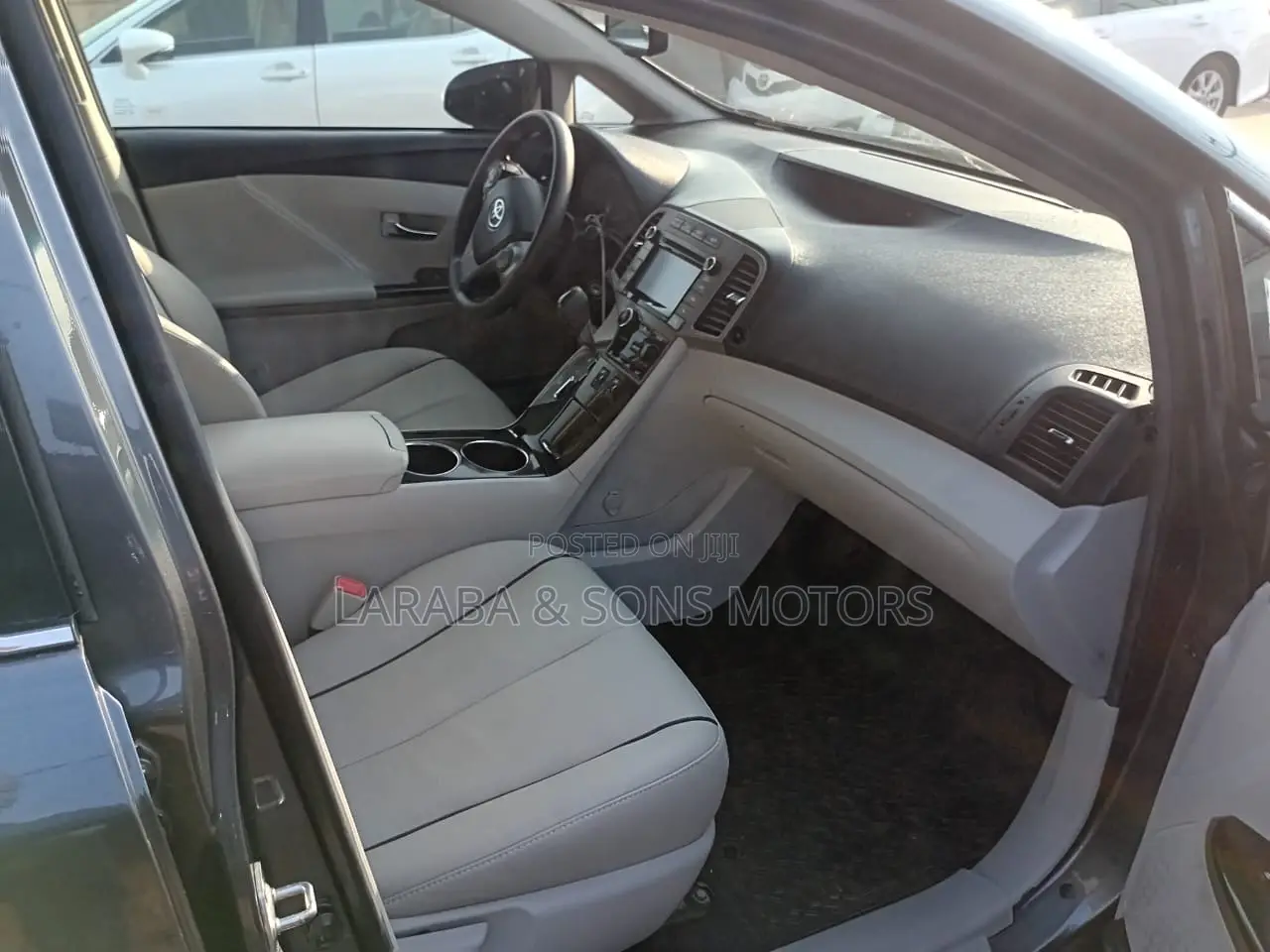 Toyota Venza XLE 2016 Gray