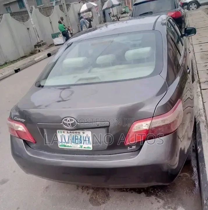 Toyota Camry 2009 Gray