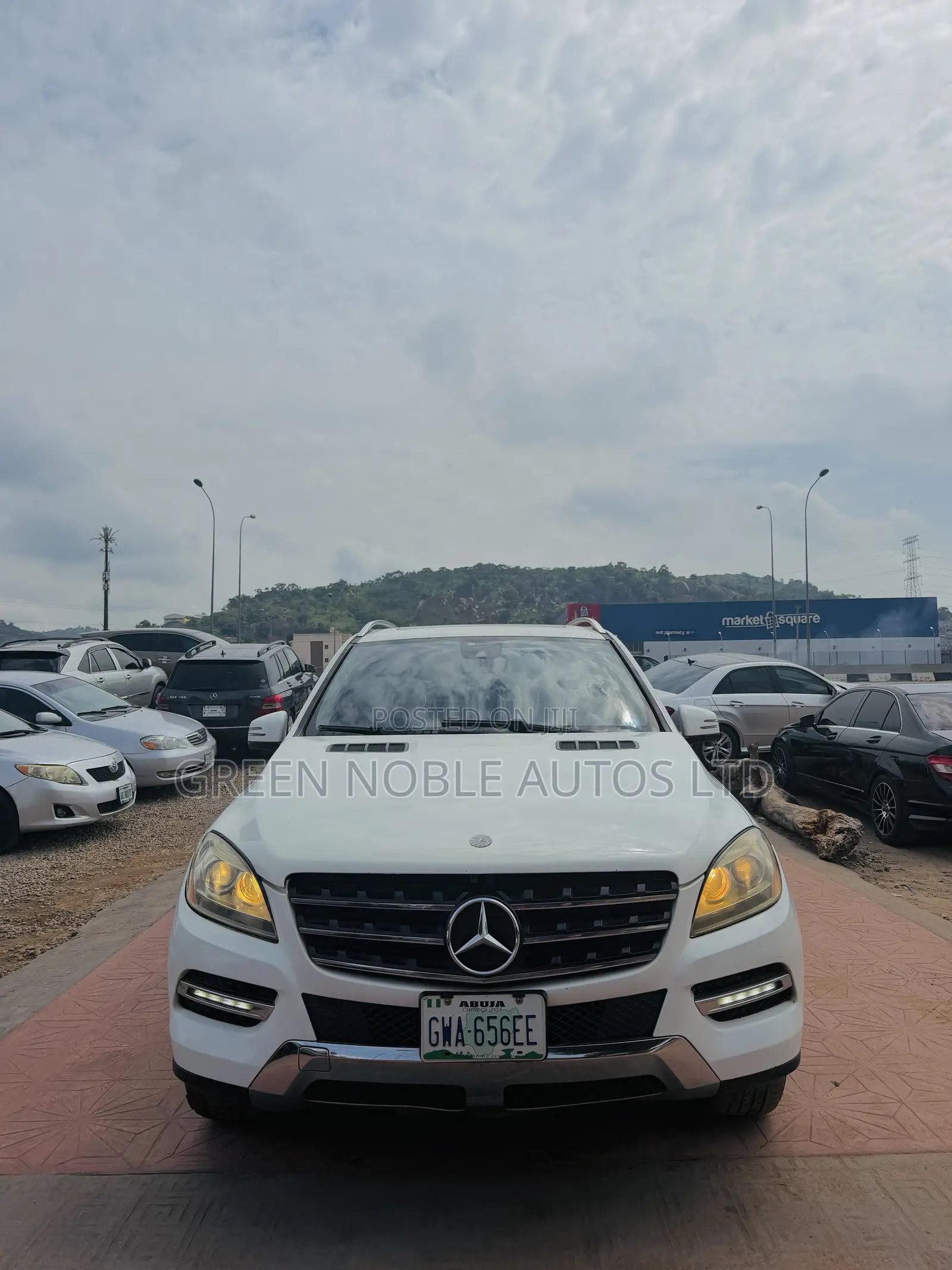 Mercedes-Benz M Class ML350 4MATIC 4dr SUV AWD (3.5L 6cyl 7A) 2014
