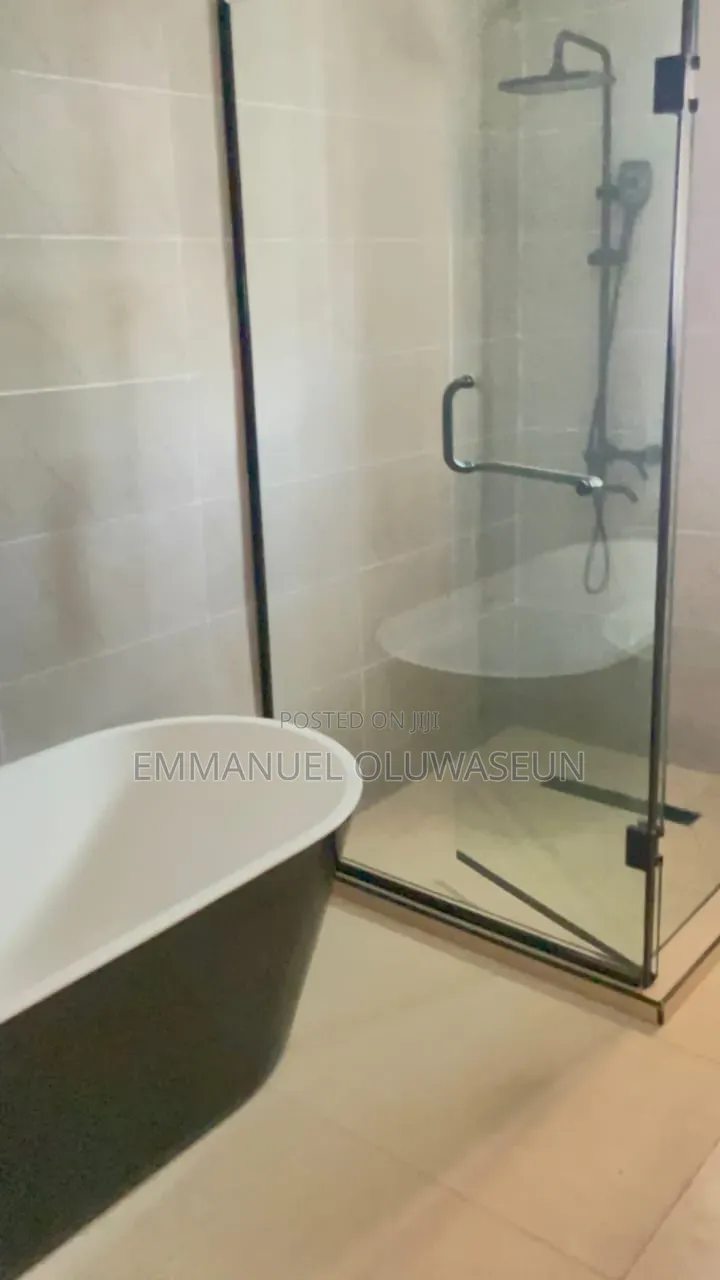 4bdrm Townhouse / Terrace in Galadimawa for rent