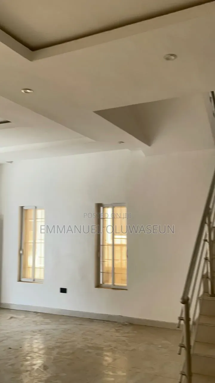 4bdrm Townhouse / Terrace in Galadimawa for rent