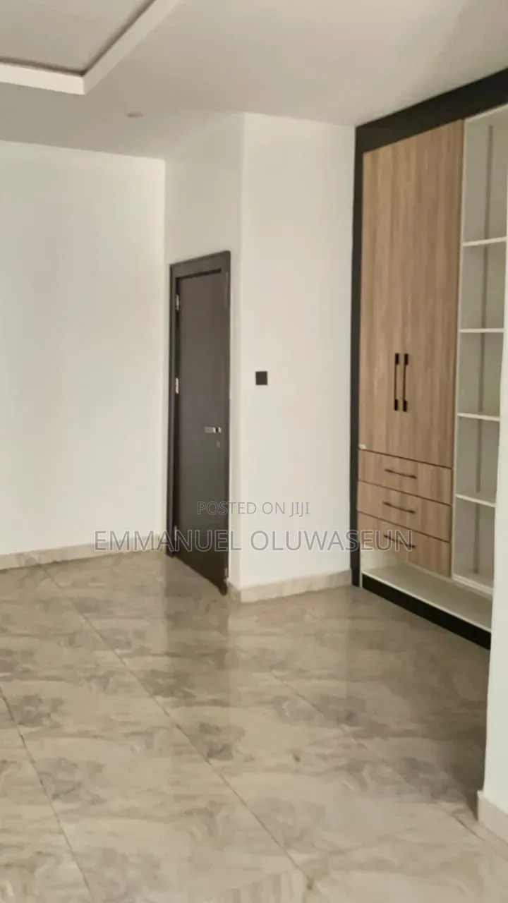 4bdrm Townhouse / Terrace in Galadimawa for rent