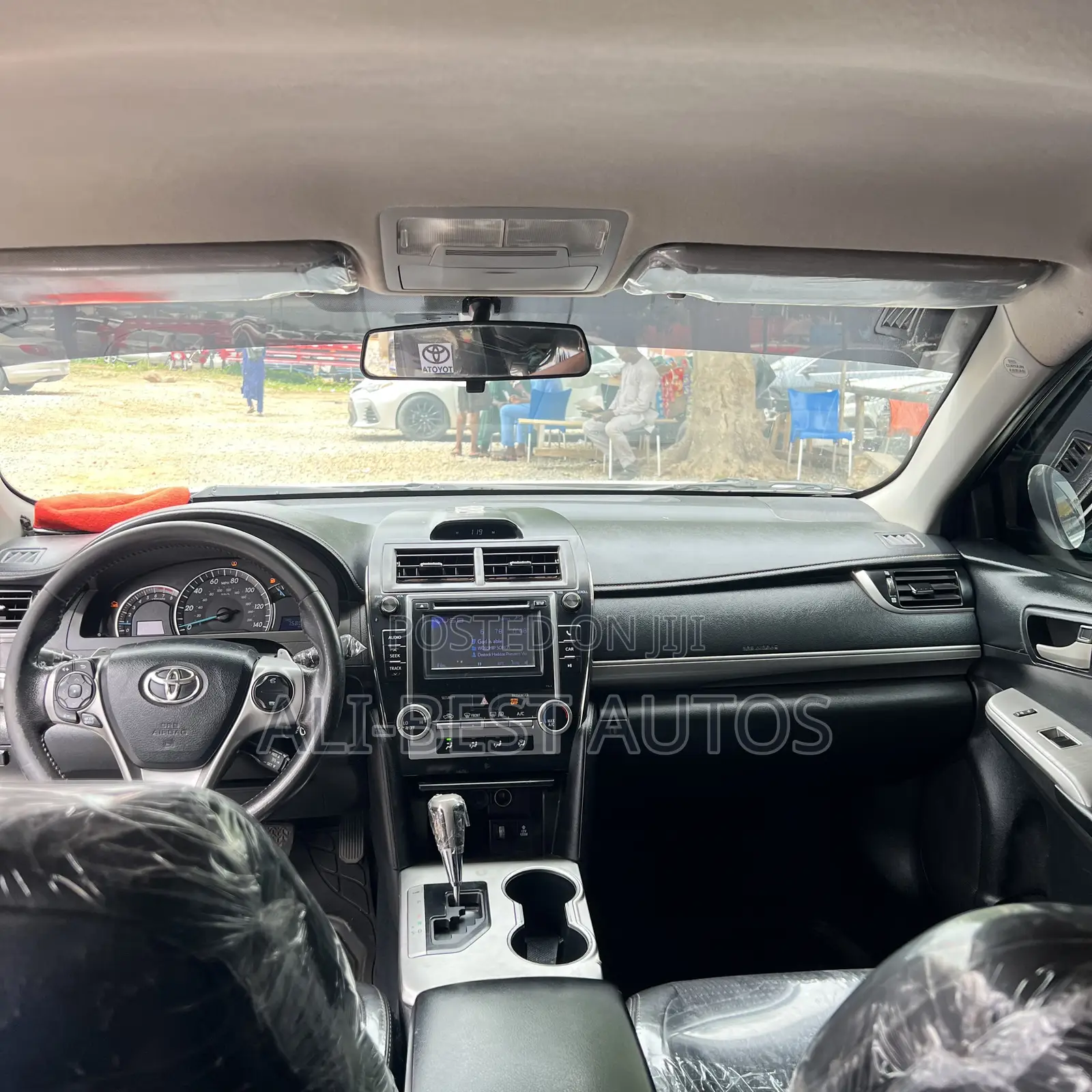 Toyota Camry SE 4dr Sedan (2.5L 4cyl 6A) 2013 White