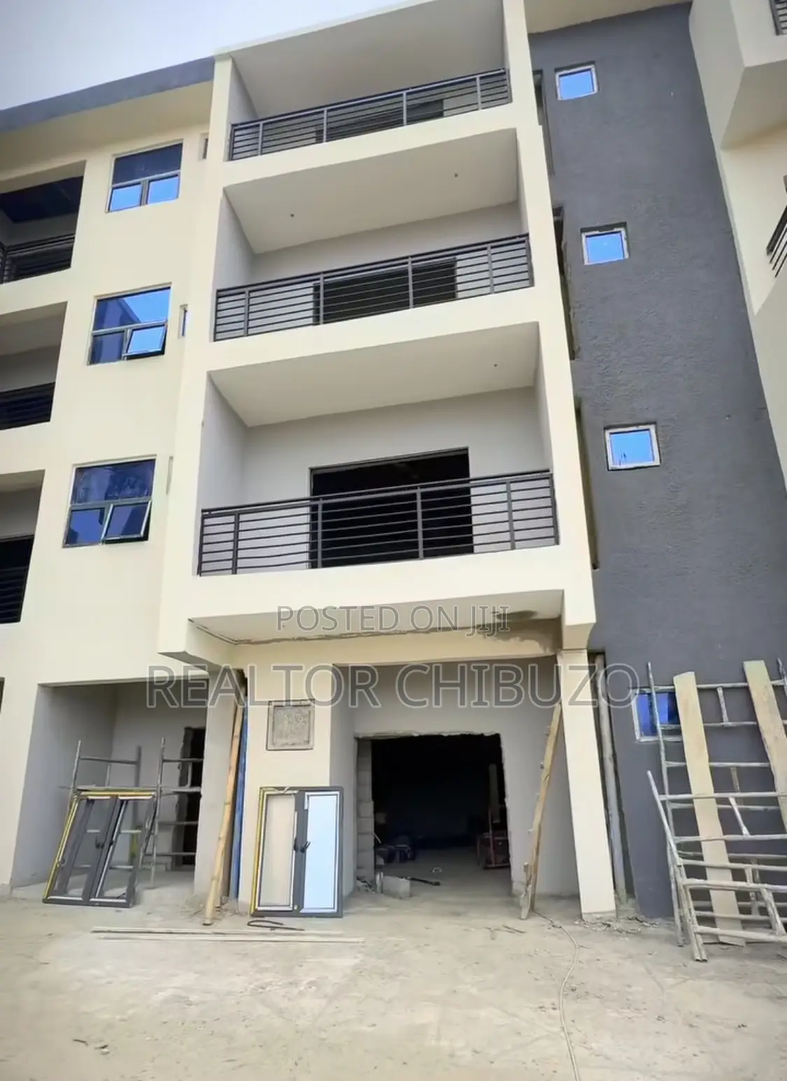 3bdrm Block of Flats in Abuja Top Realty, Durumi for sale