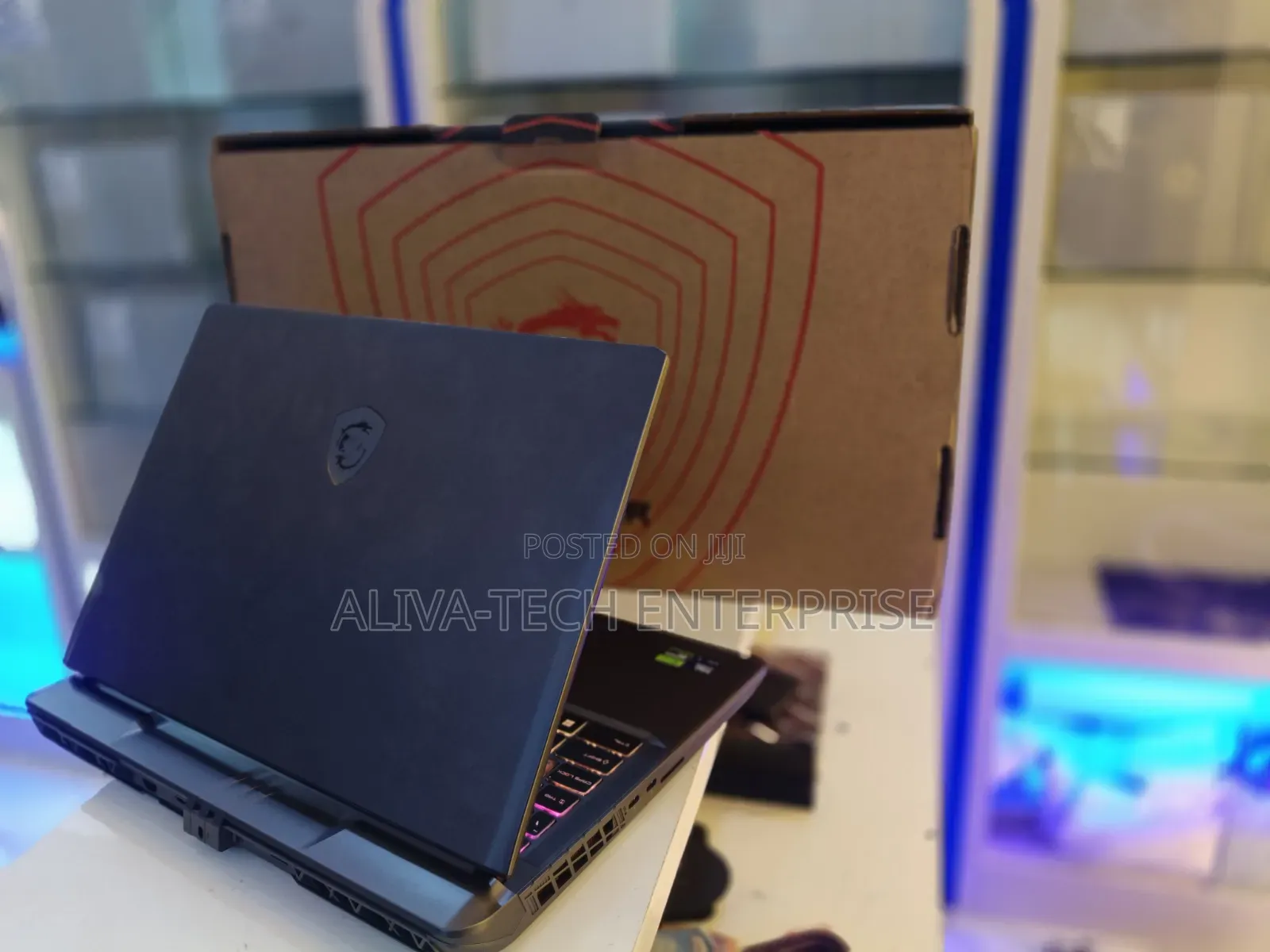 New Laptop MSI Vector 16 HX AI A2XWIG 16GB Intel Core Ultra 9 SSD 1T