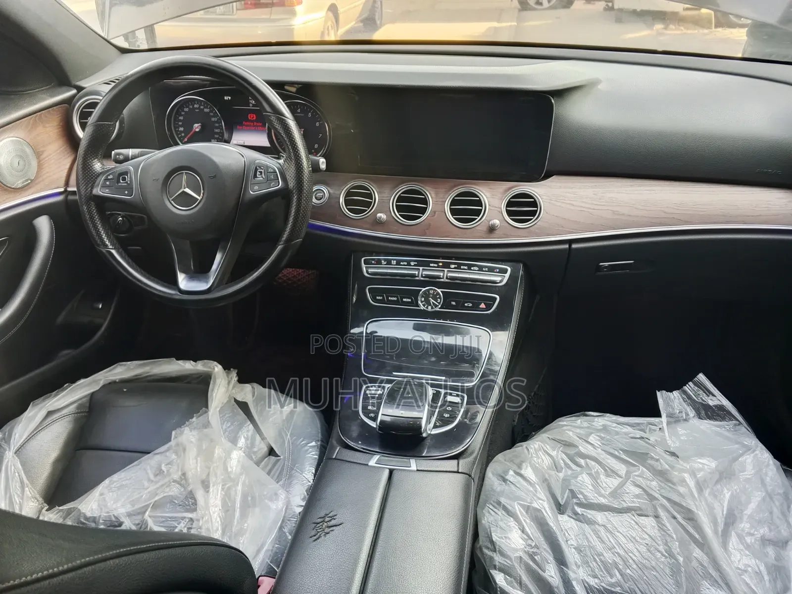 Mercedes-Benz E300 2017 Black