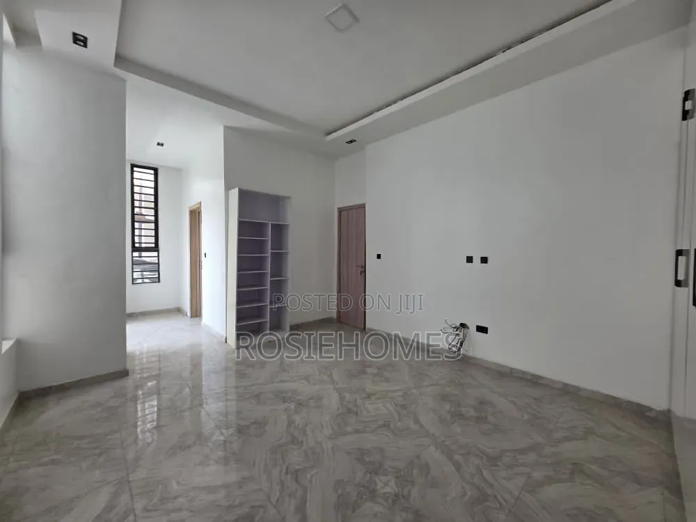 4bdrm Duplex in Chevron Aiternative for rent