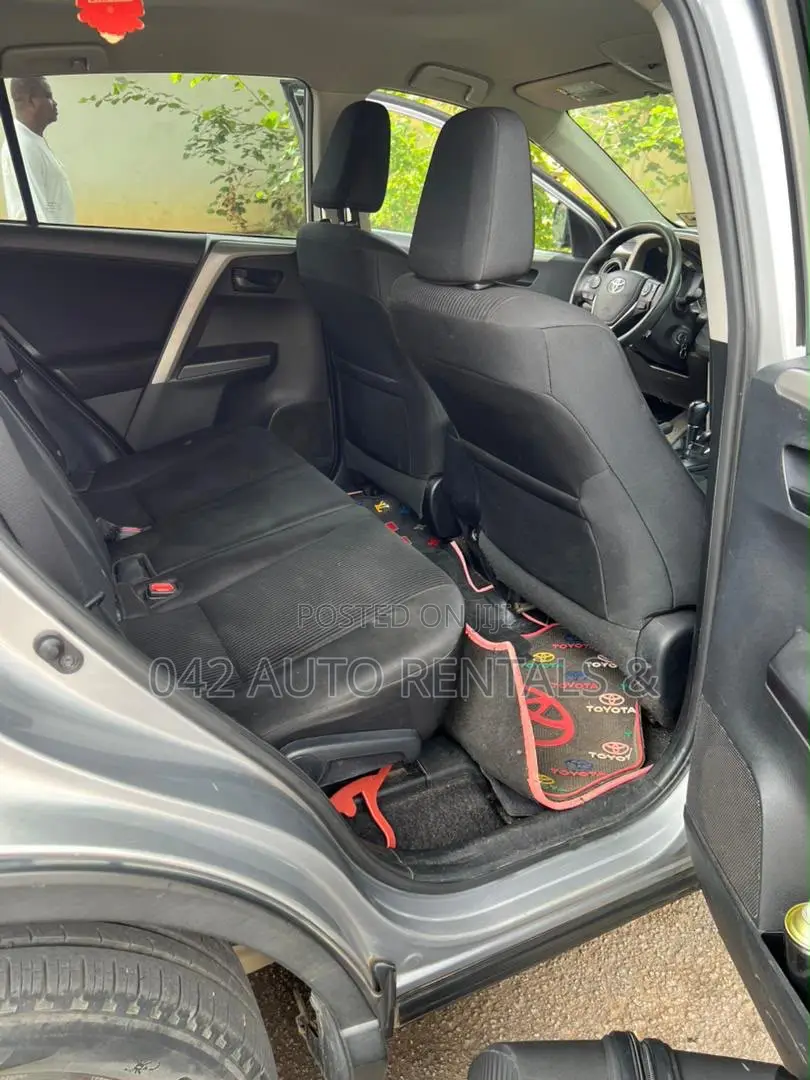 Toyota RAV4 2017 Silver