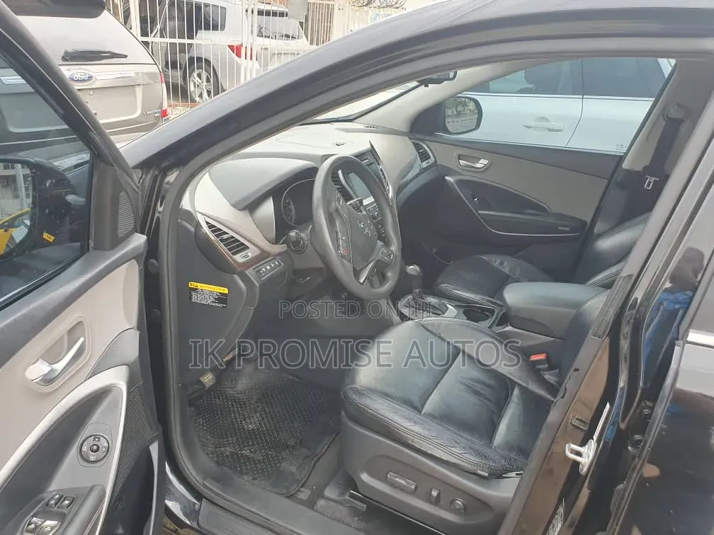 Hyundai Santa Fe 2016 Black
