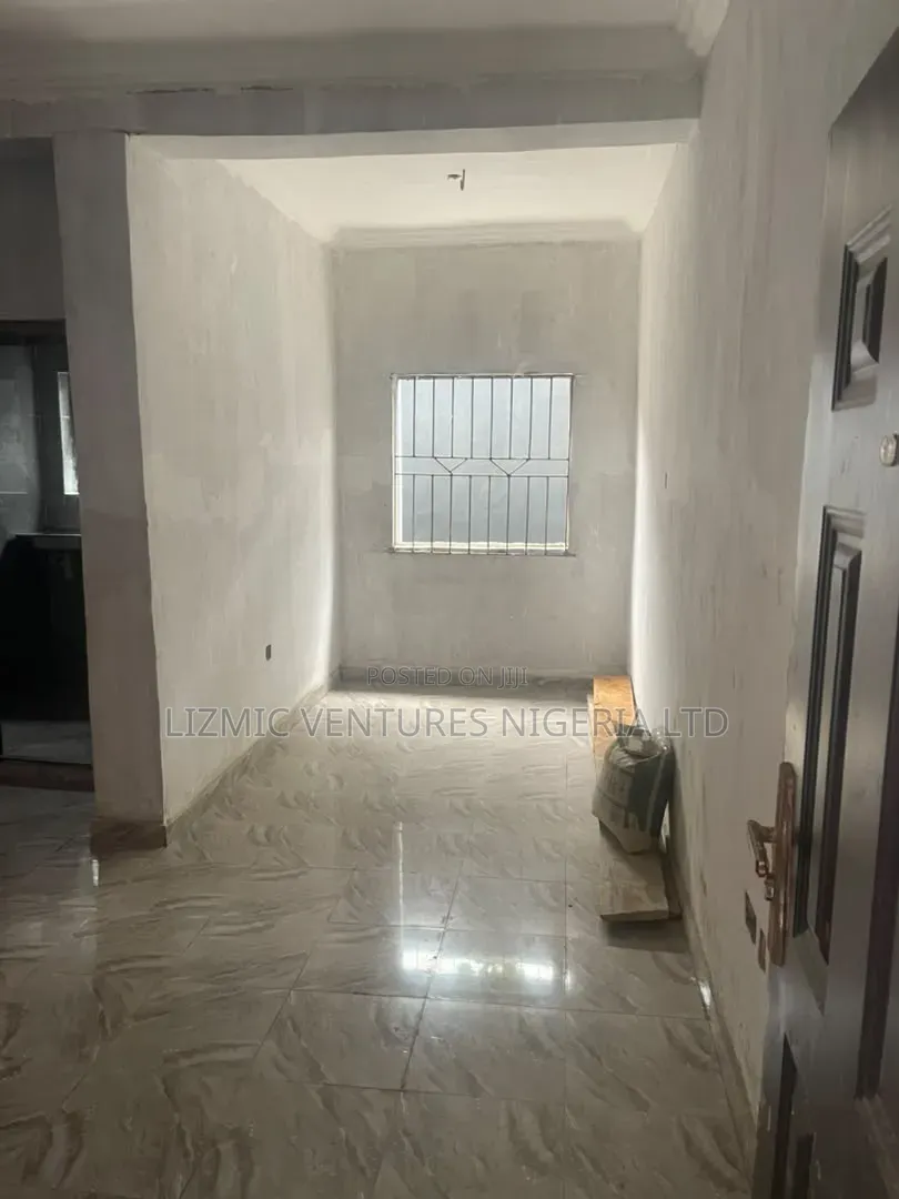 2bdrm Apartment in Moshalashi, Igando / Ikotun/Igando for rent