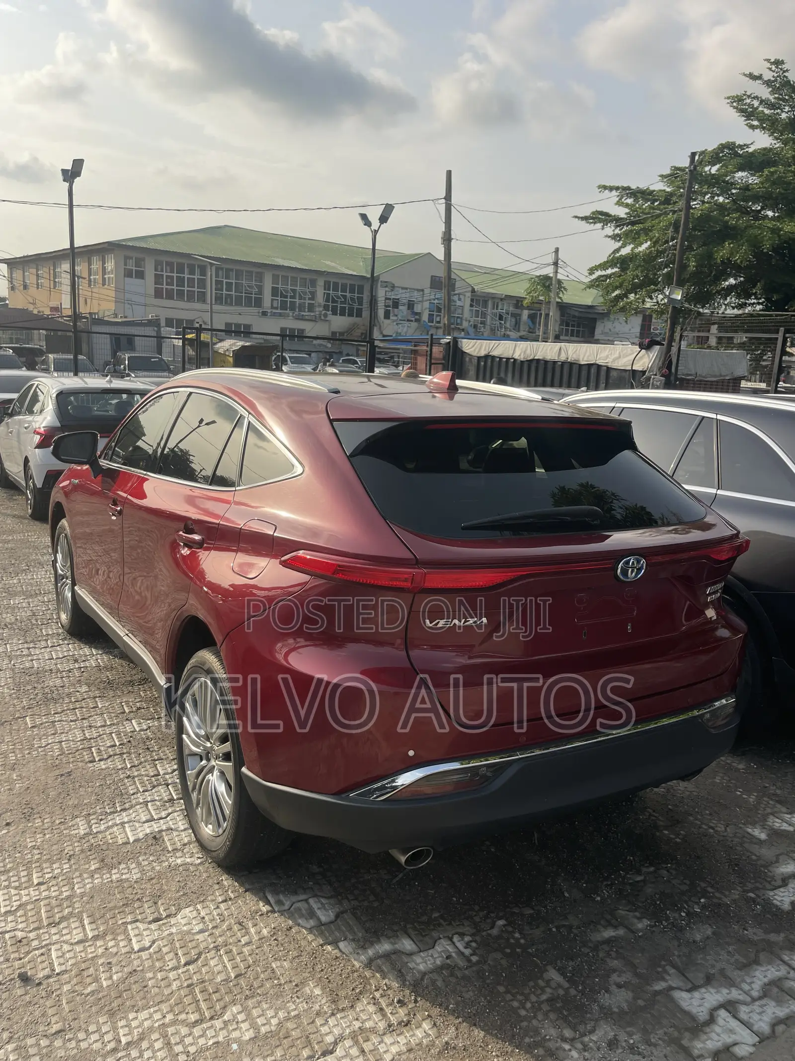 Toyota Venza 2022 Red