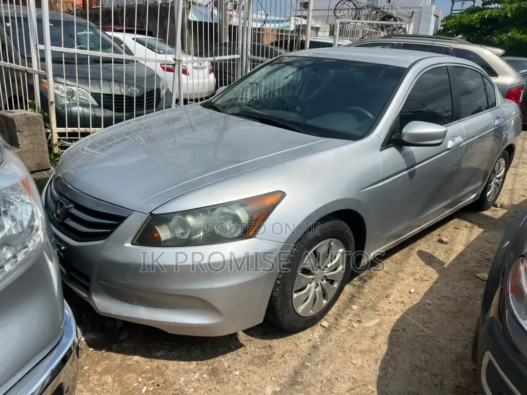 Honda Accord 2011 Silver