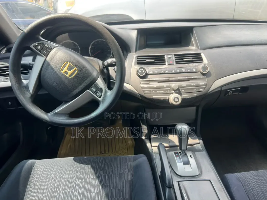 Honda Accord 2011 Silver