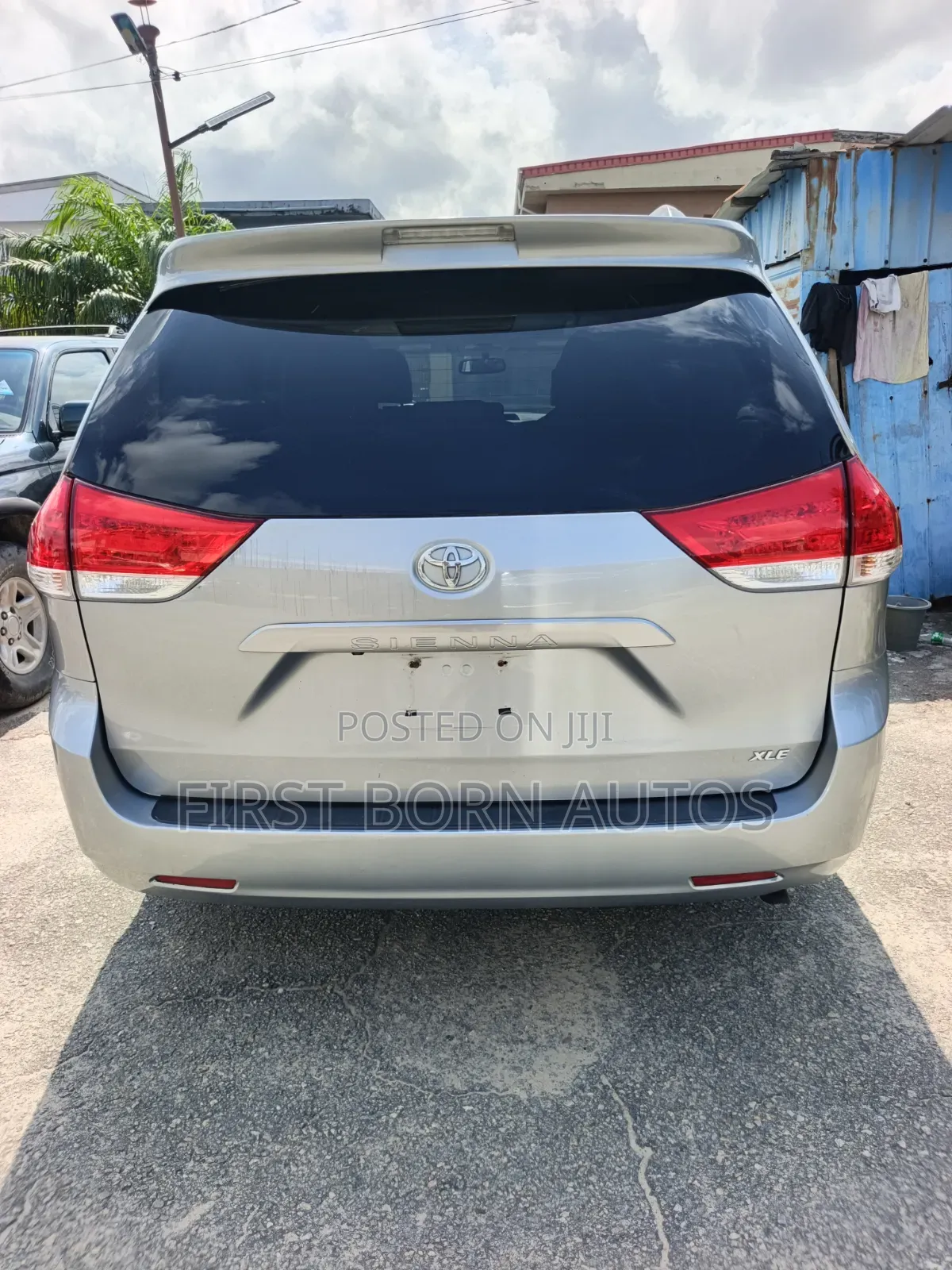 Toyota Sienna 2012 Silver