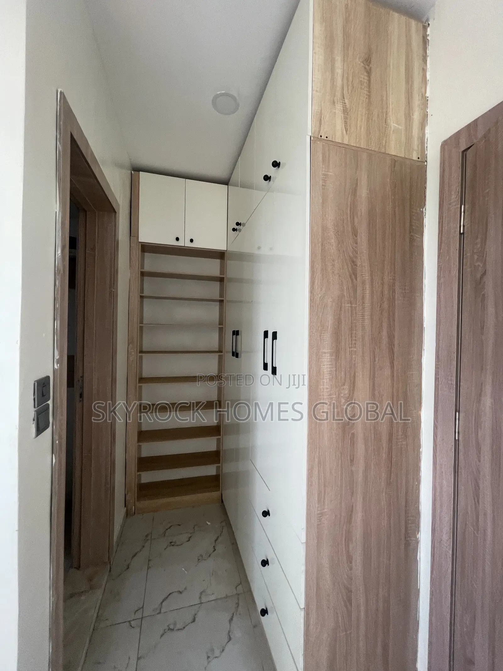 3bdrm Duplex in Abraham Adesanya Estate for rent