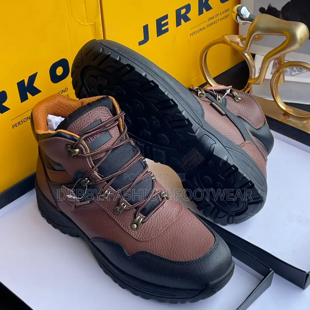 High-Quality Safety Boots Sizes: 38–46