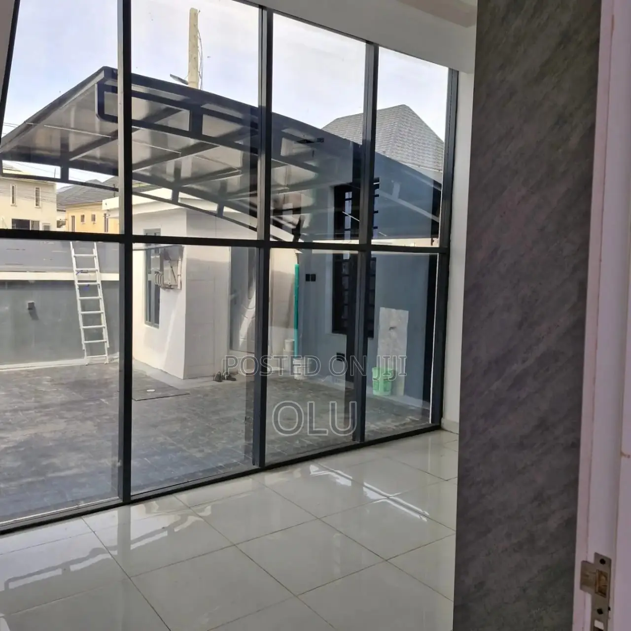 5bdrm Duplex in Chevron Lekki for sale
