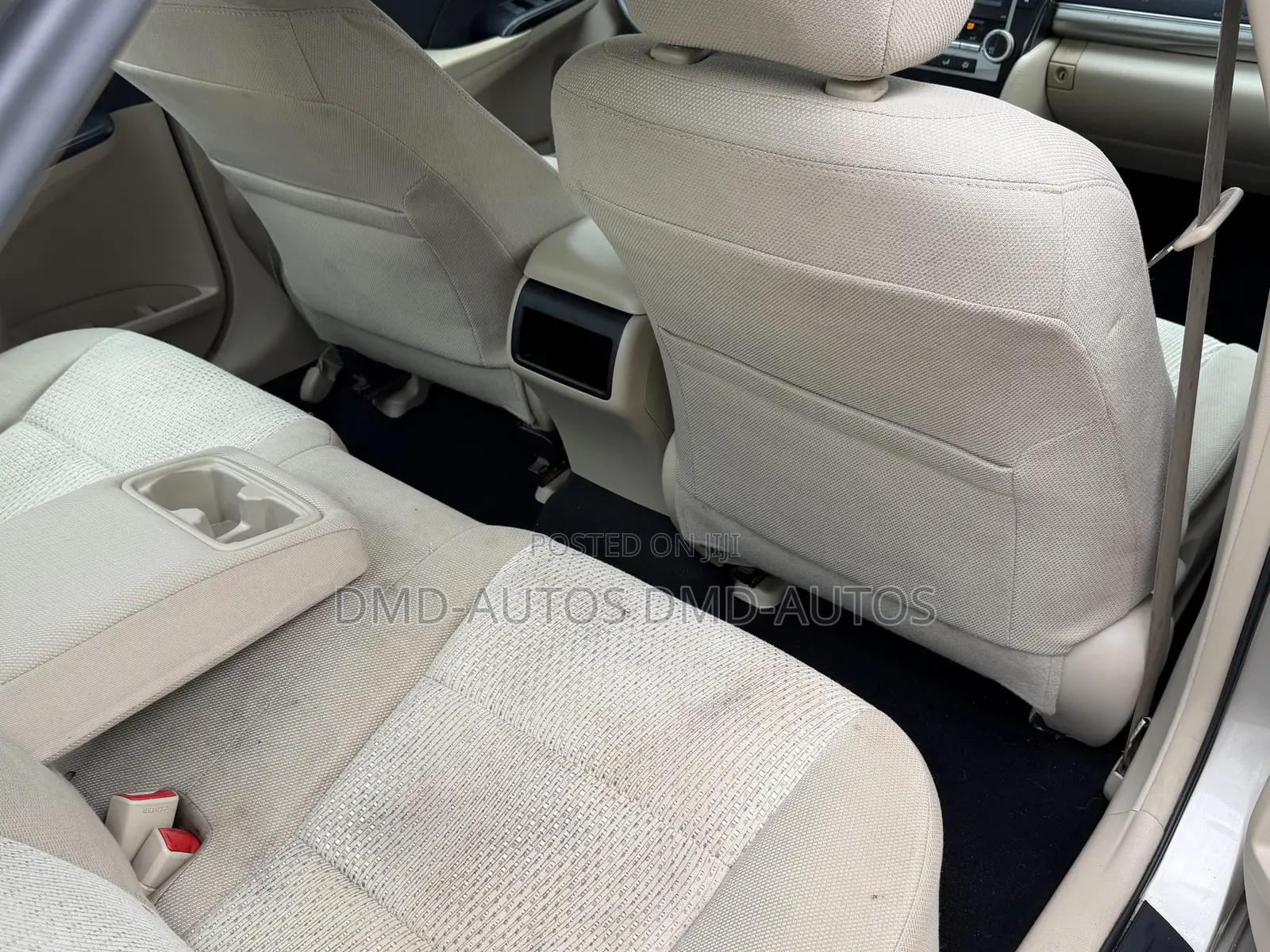 Toyota Camry LE 4dr Sedan (2.5L 4cyl 6A) 2014 Gold
