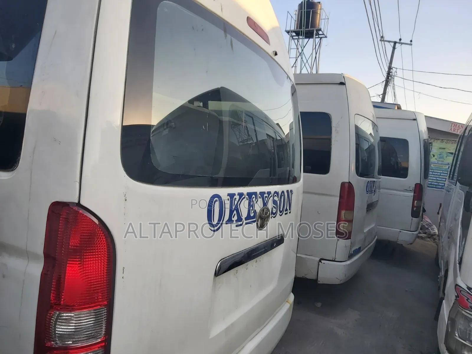 Toyota HiAce 2017 White