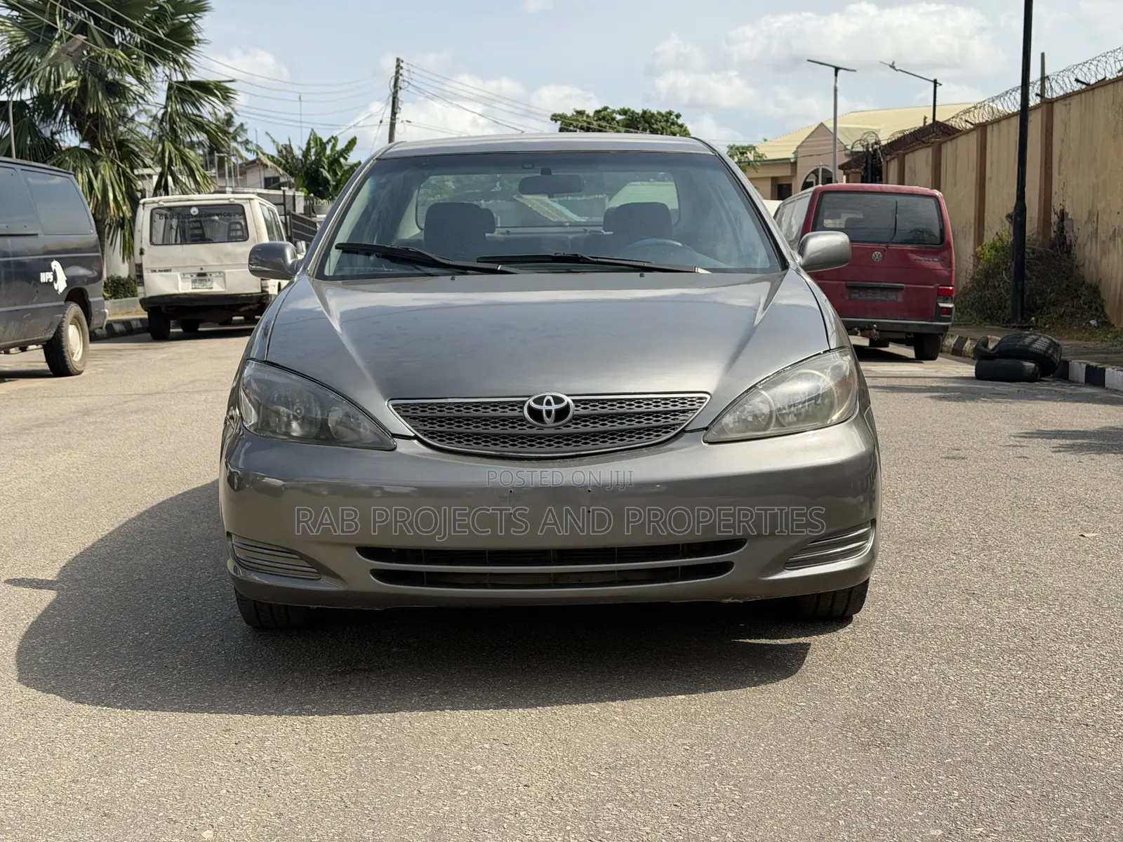 Toyota Camry XLE 4dr Sedan (2.4L 4cyl 4A) 2004 Gray