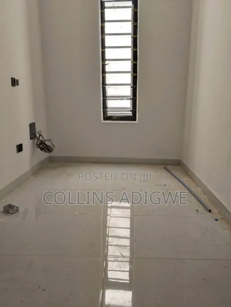 4bdrm Duplex in Peninsula Sangotedo for sale