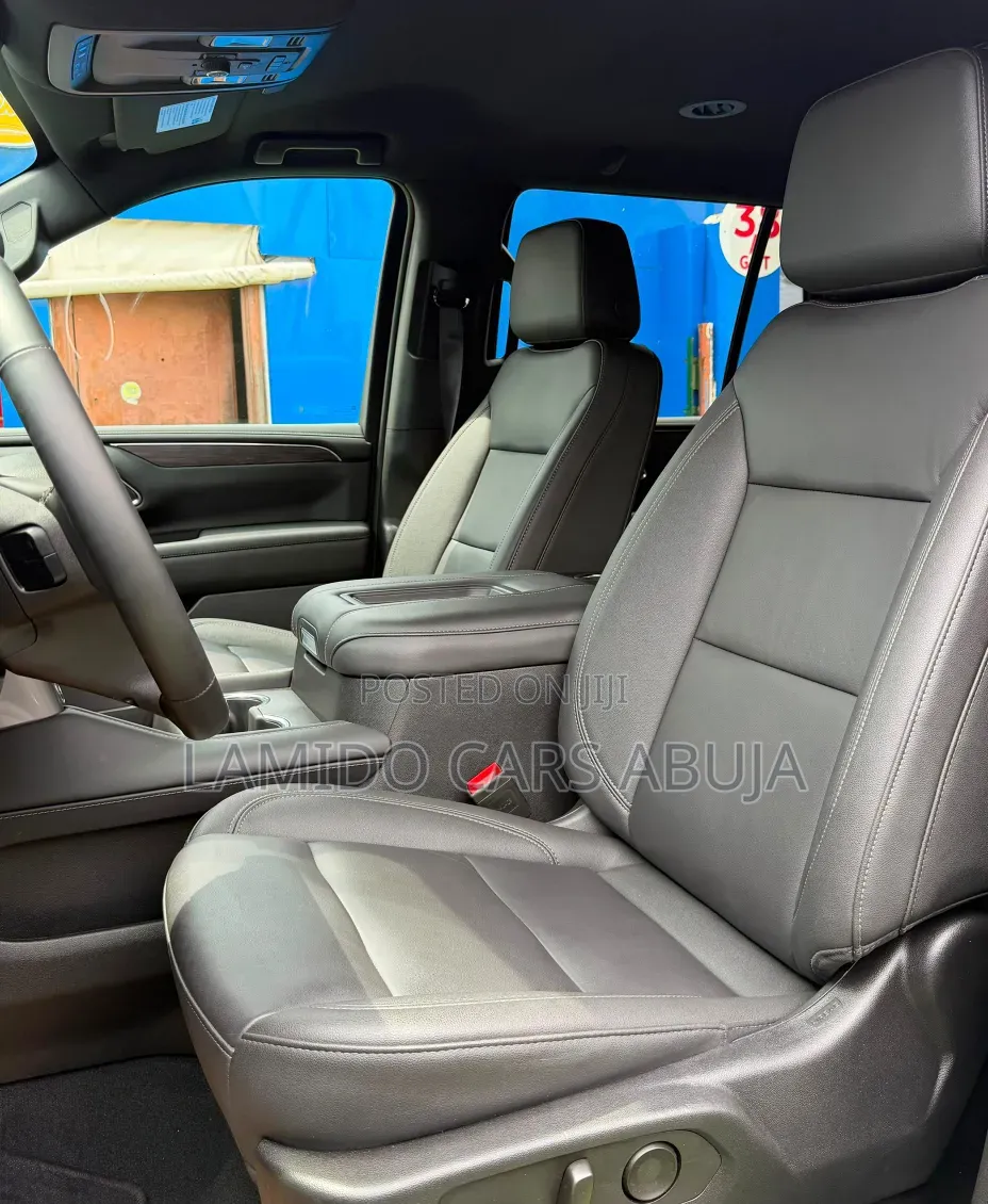Chevrolet Tahoe 2024 Black