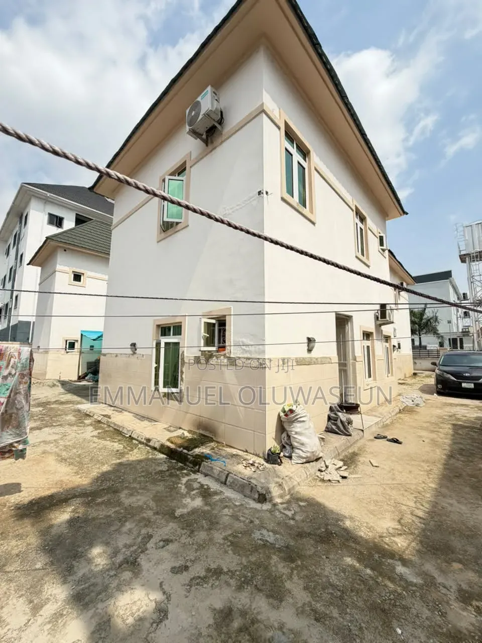 8bdrm Duplex in Jahi for sale