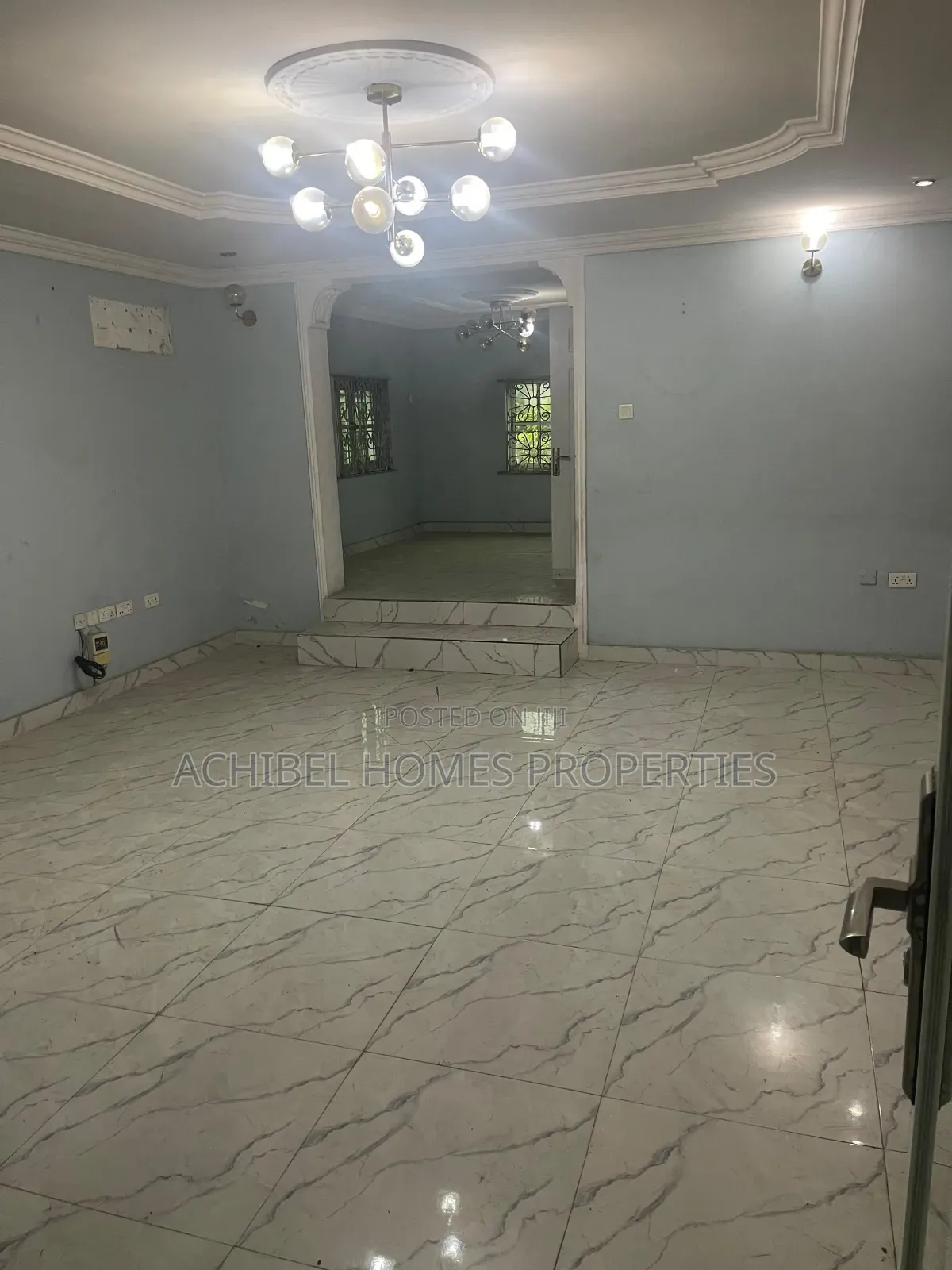 5bdrm Duplex in Off Ogunlana Drive for sale