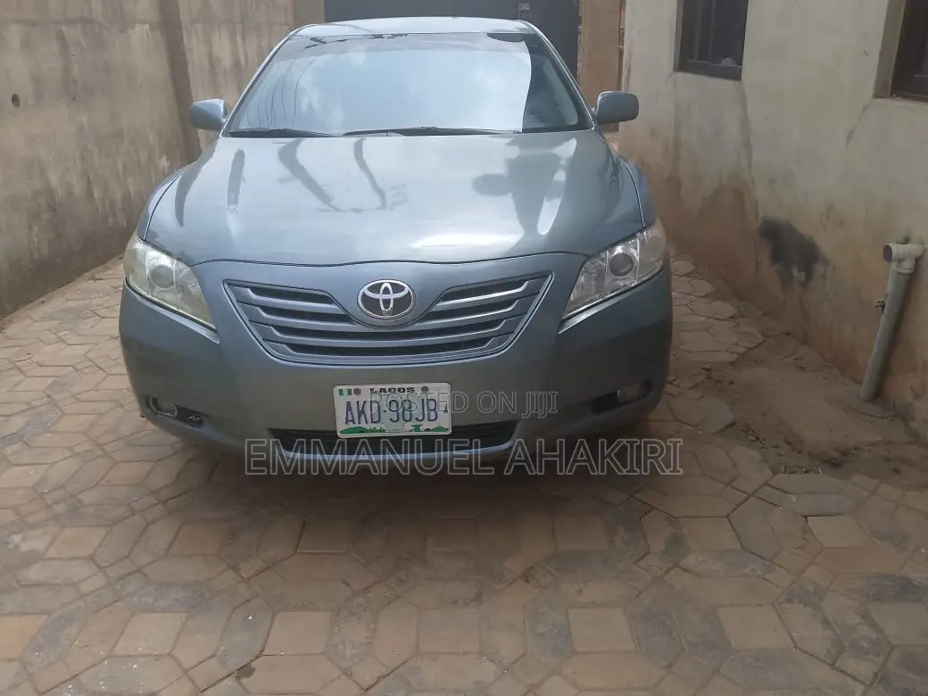 Toyota Camry 2007 Gray