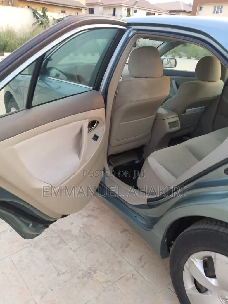 Toyota Camry 2007 Gray