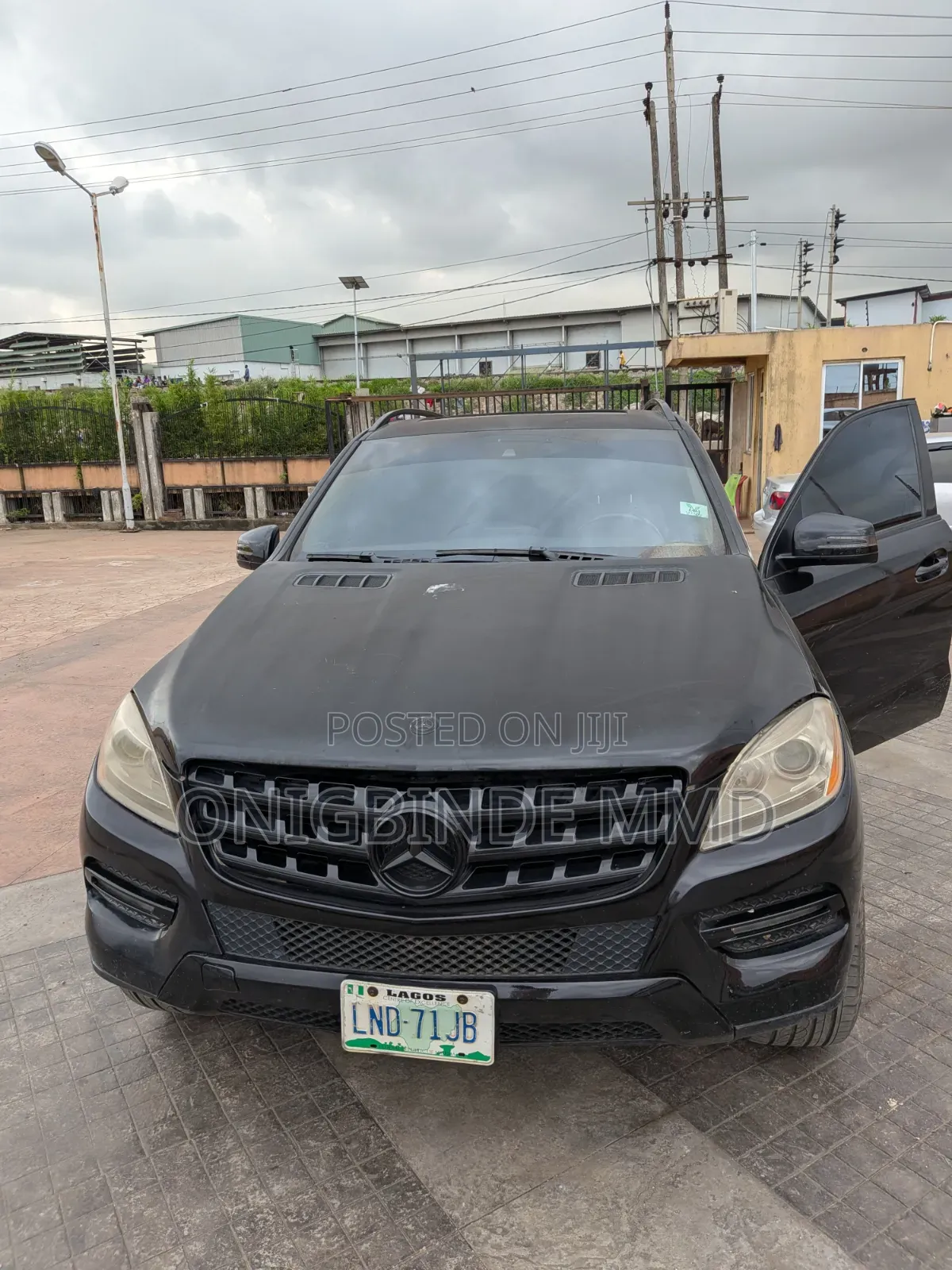 Mercedes-Benz M Class ML350 4dr SUV (3.5L 6cyl 7A) 2015 Black