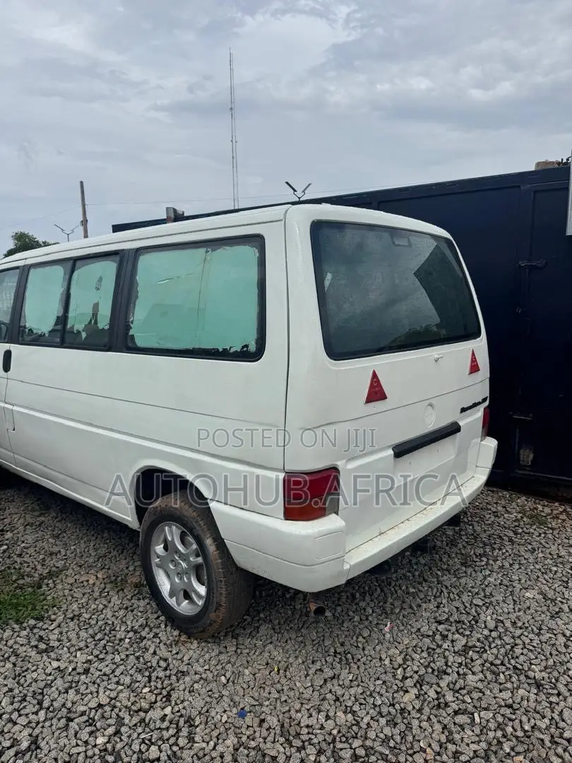 Volkswagen Transporter 2003 White