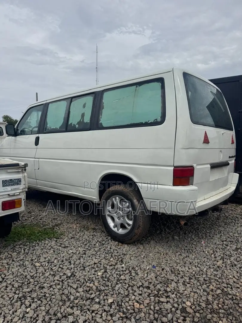 Volkswagen Transporter 2003 White