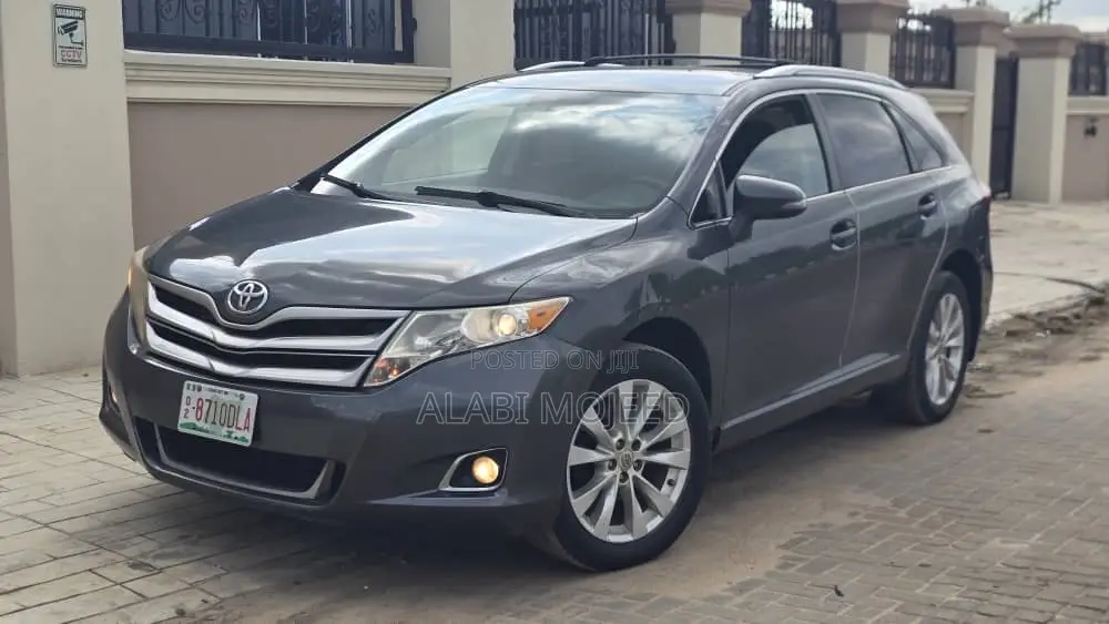 Toyota Venza XLE 2012 Gray