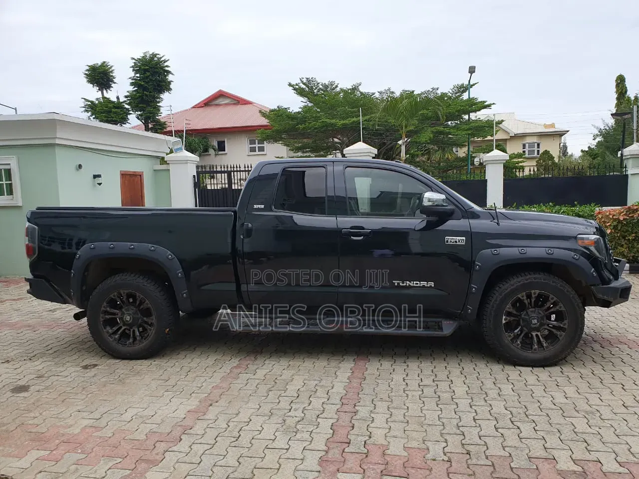 Toyota Tundra 2015 Black