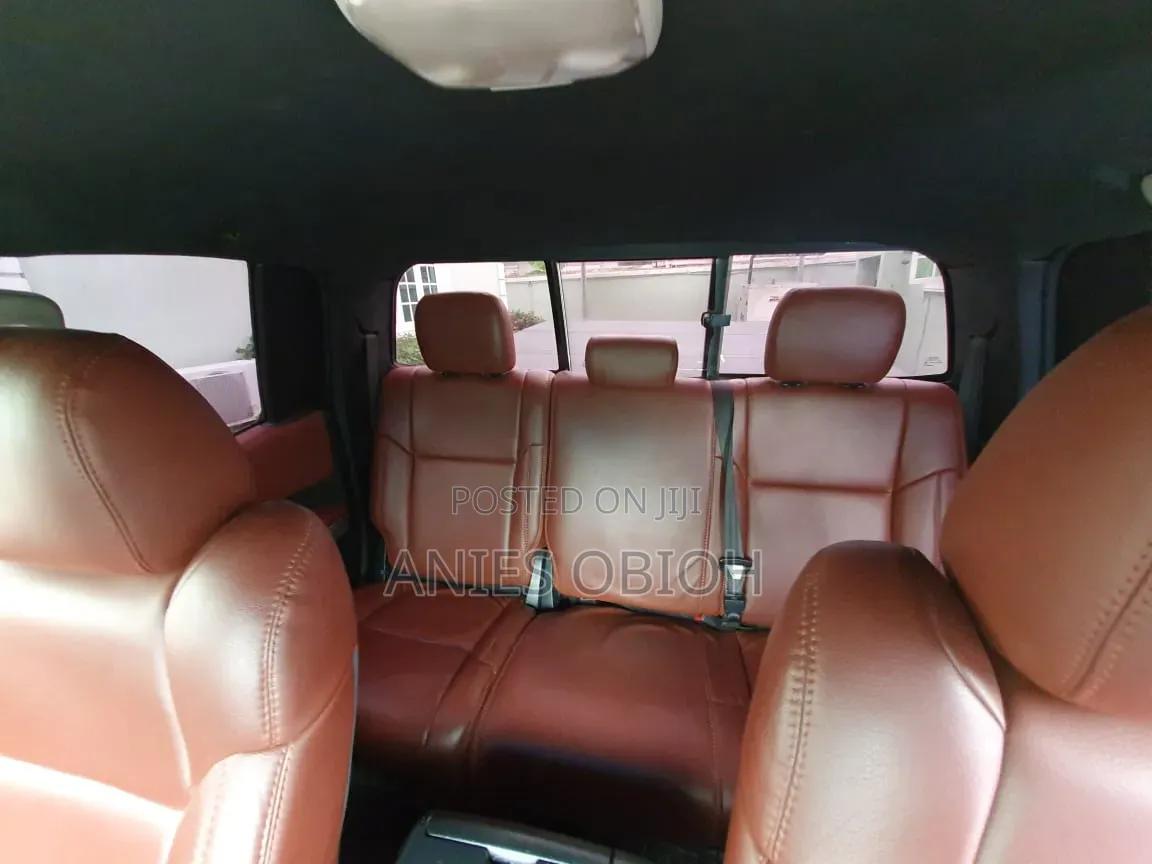 Toyota Tundra 2015 Black