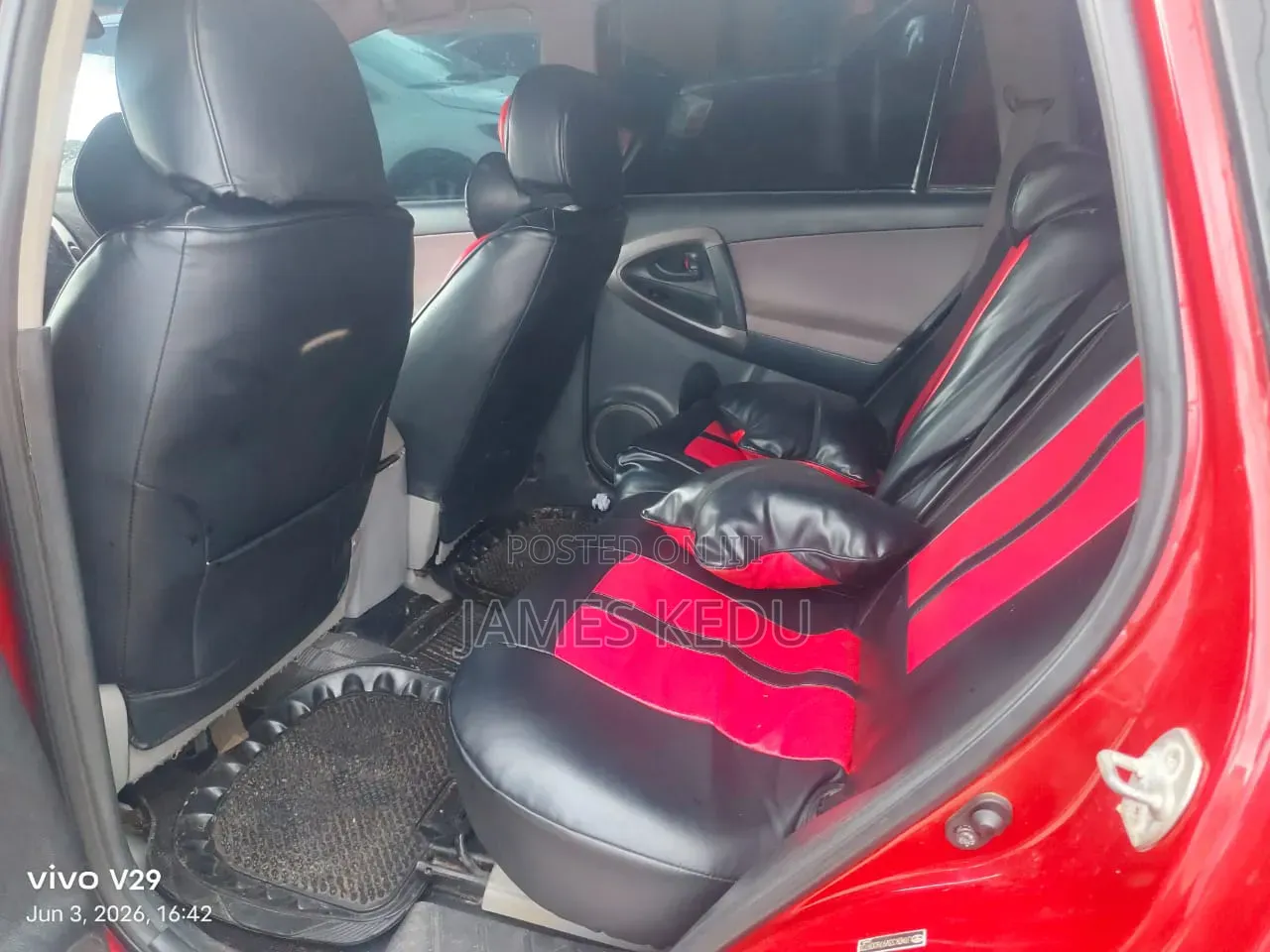 Toyota RAV4 2010 Red