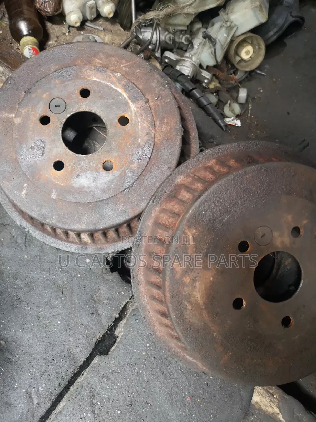 Toyota Sienna 1998 to 2002 02 Models, Back Wheel Drums