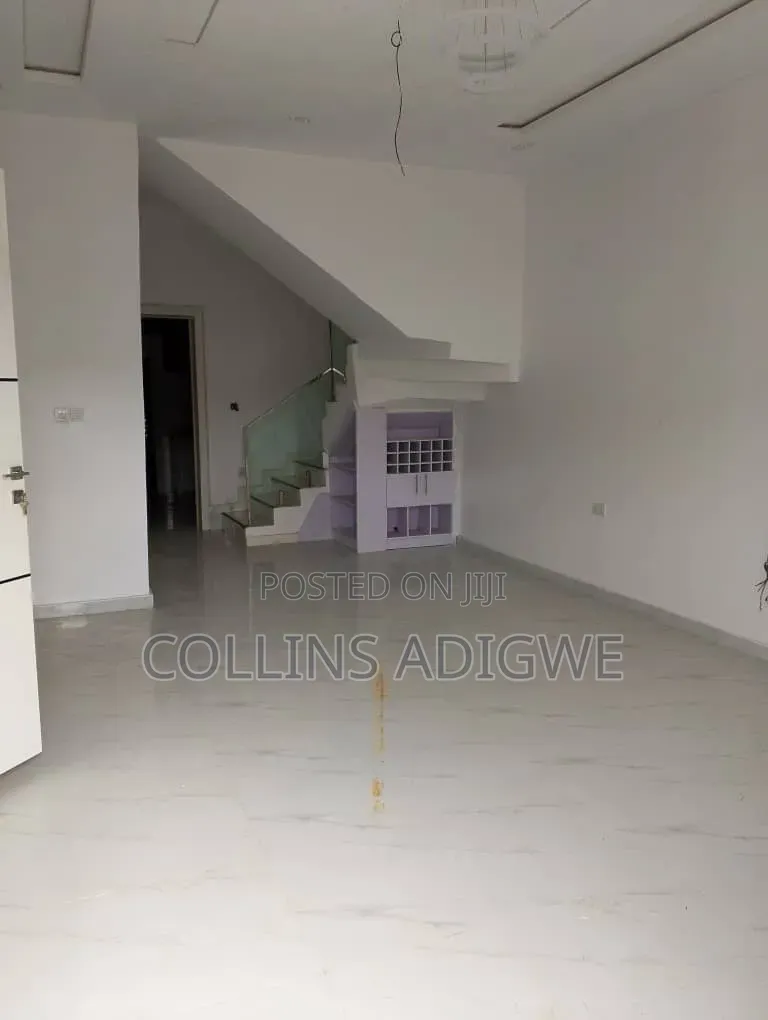 4bdrm Duplex in Call Access Blenco for sale