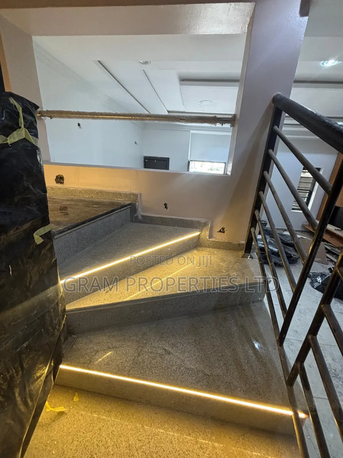 4bdrm Duplex in Jahi By Gilmor for sale